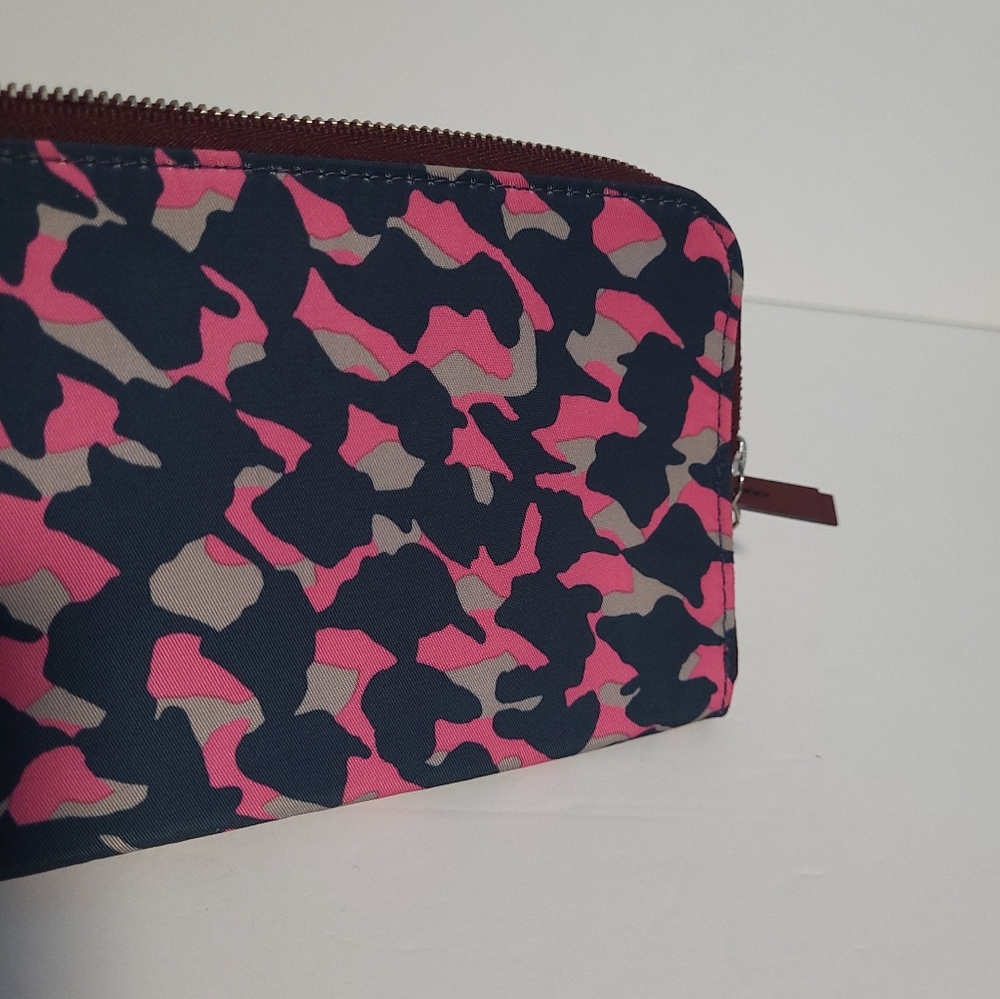 Fossil Key-Per Cheetah Print Pattern Color Navy/ … - image 7